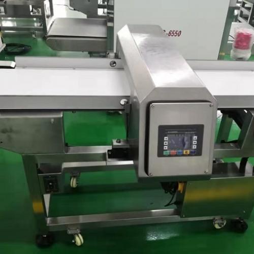 How to Choose a Metal Detector for Meat Processing